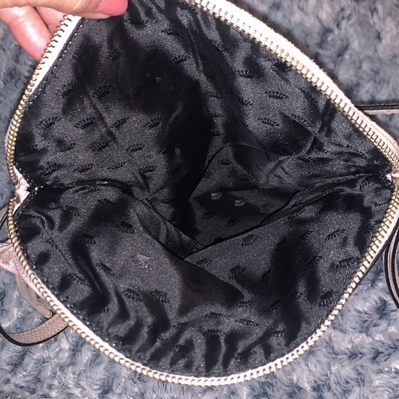 Juicy Couture Crossbody Purse - Picture 8 of 10